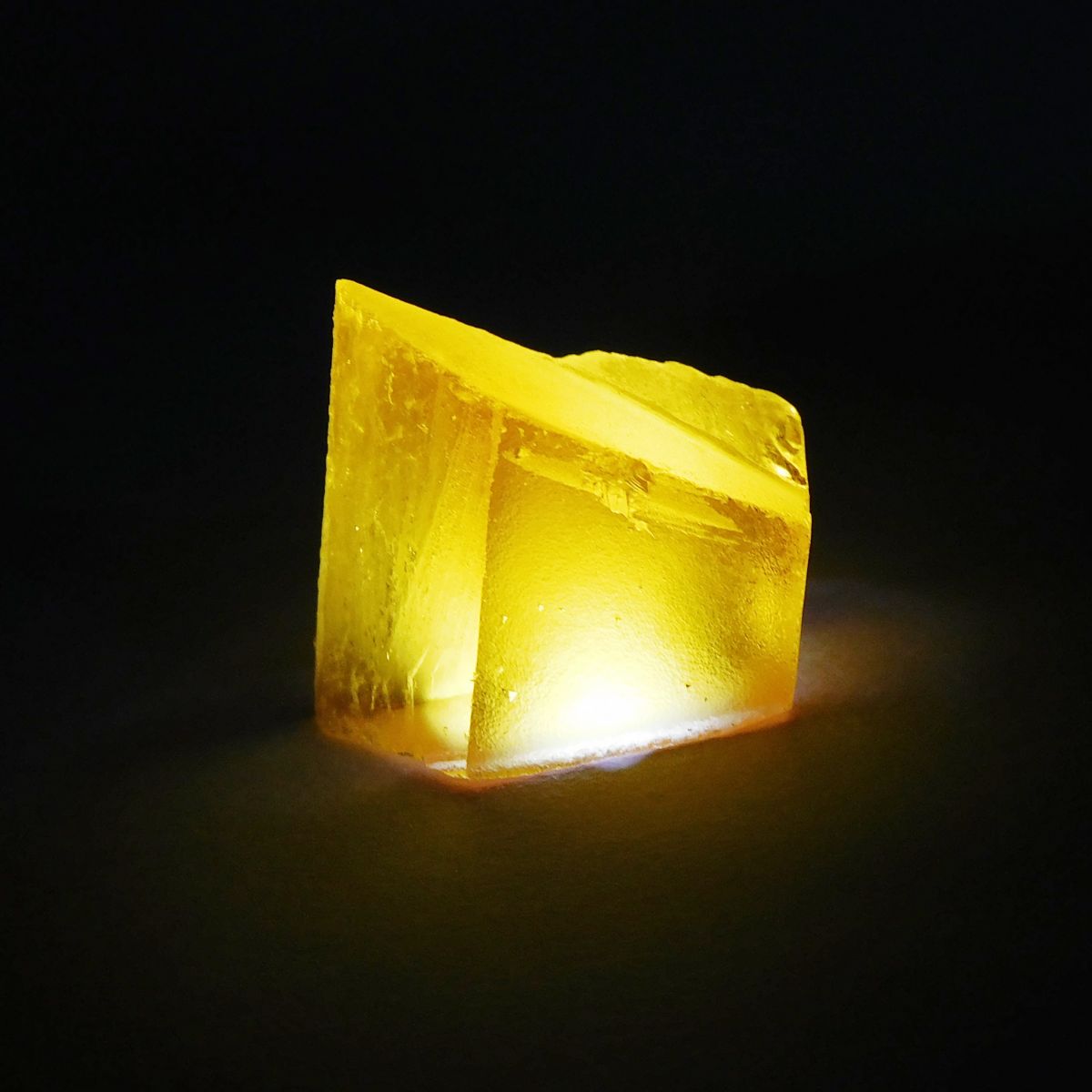 NATURAL Sapphire ROUGH 38.95 Ct Earth Mined CERTIFIED Orange Loose Gemstone