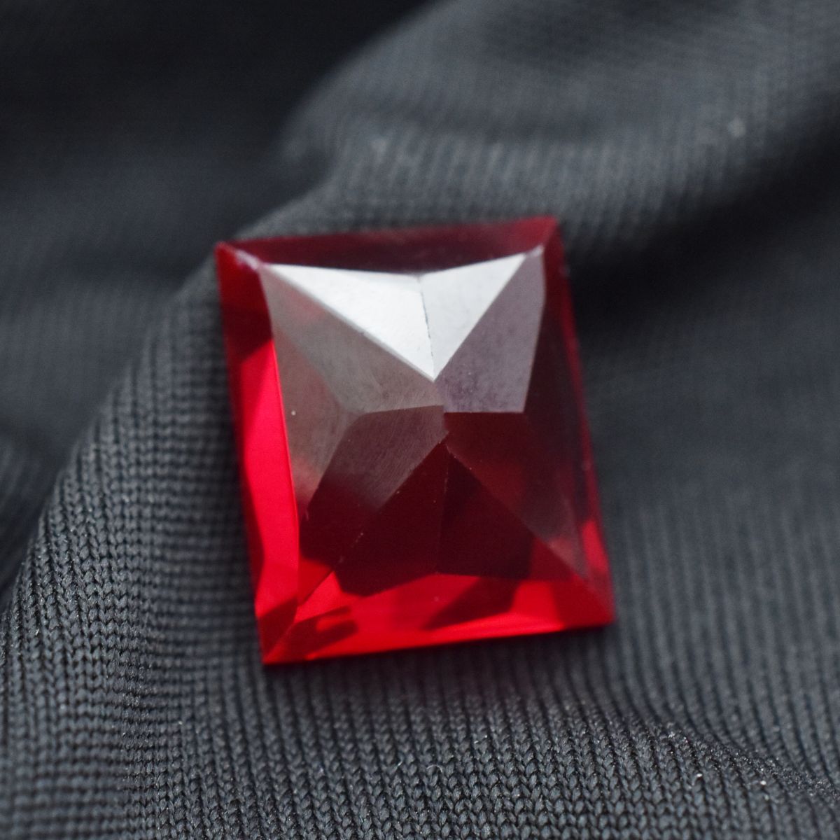 CERTIFIED Ruby Red Loose Gemstone Natural 15.35 Ct Emerald Shape Ring Size