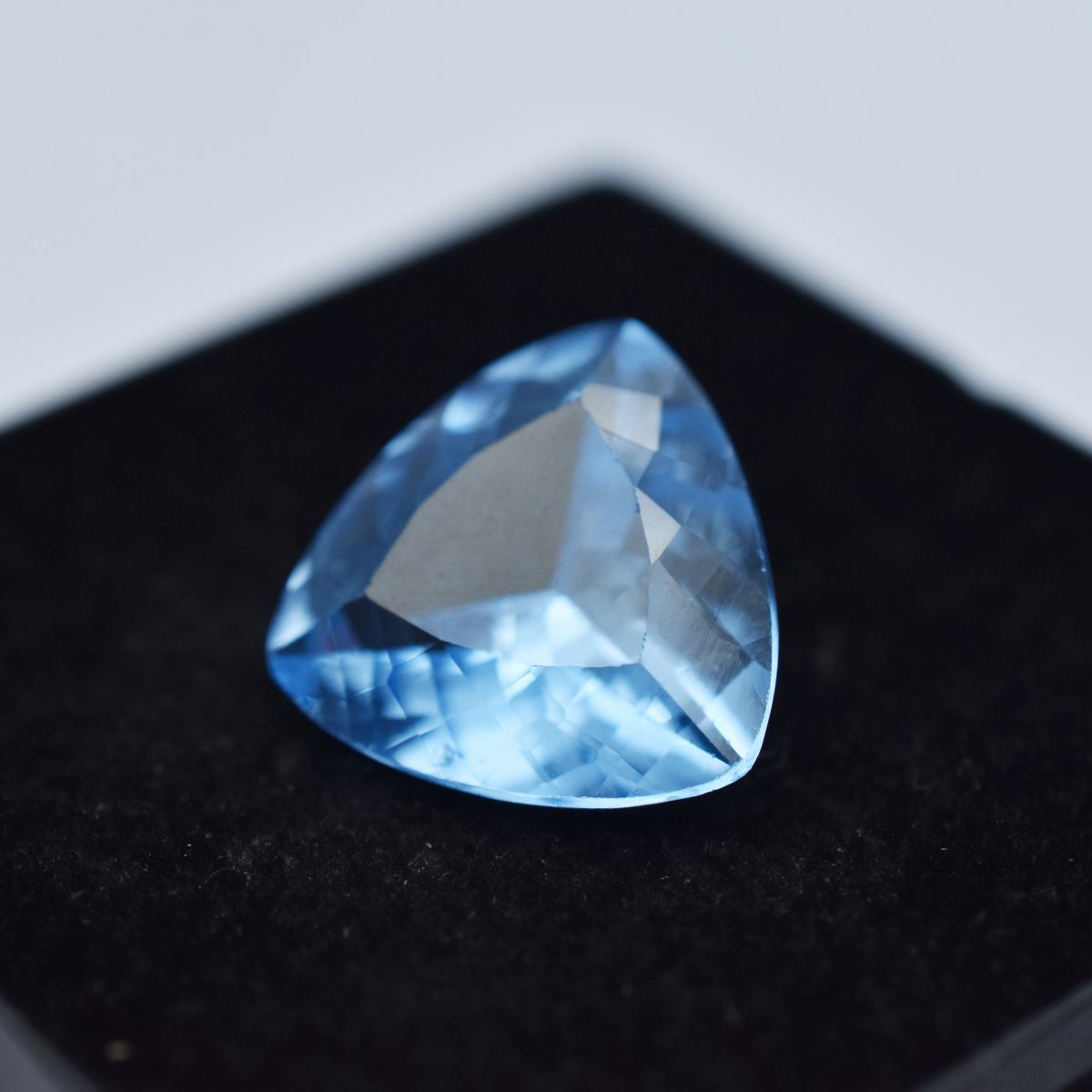 10.00 Carat Trillion Cut CERTIFIED Blue Sapphire Natural Loose Gemstone