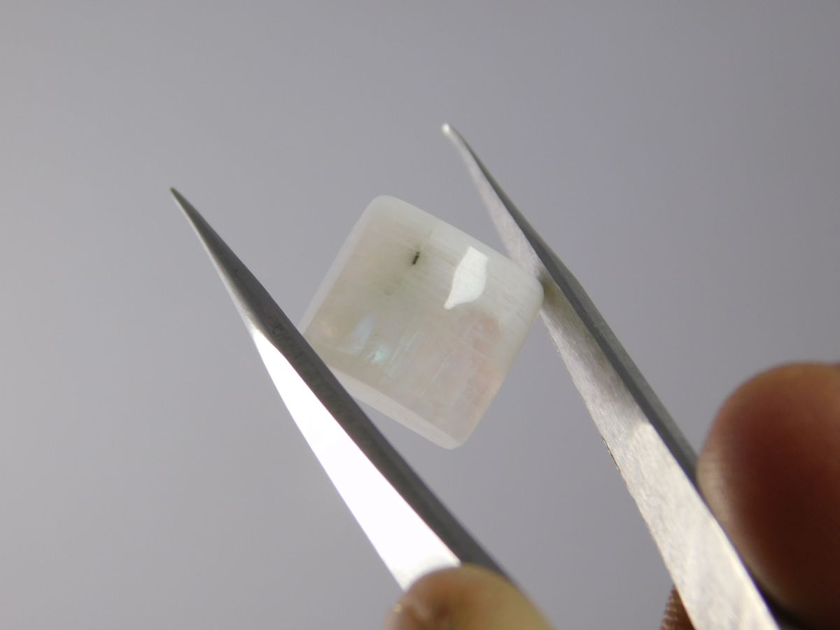 Natural Moonstone Cabochon Shape 7.23 Ct Certified Ring Size Loose Gemstones