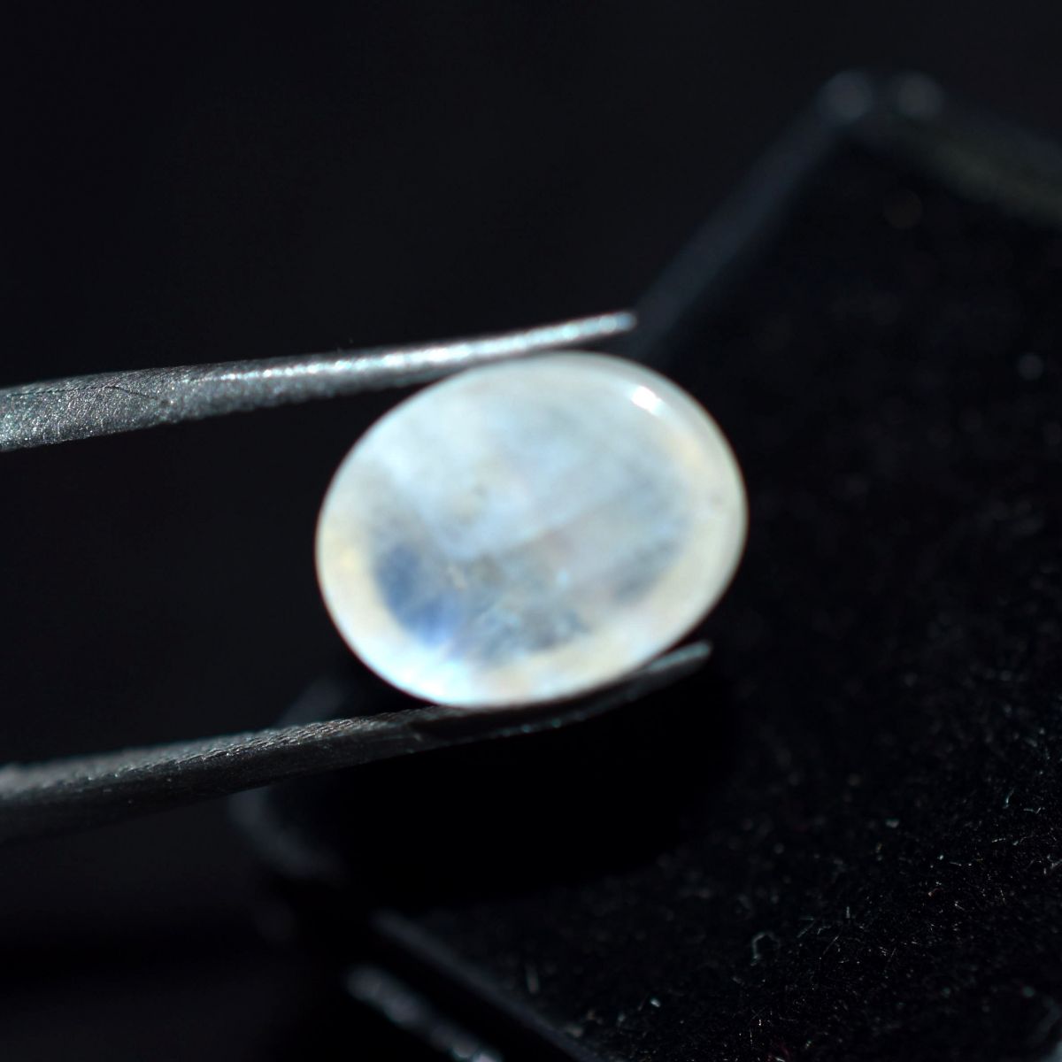 CERTIFIED 3.70 Ct Natural Amazing white Moonstone Oval Shape Loose Gemstone