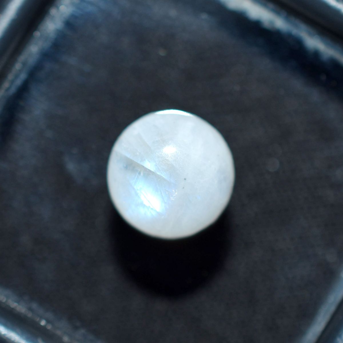 Moonstone High Grade Quality 1.75 Ct Natural White Round Cut CERTIFIED Gemstone