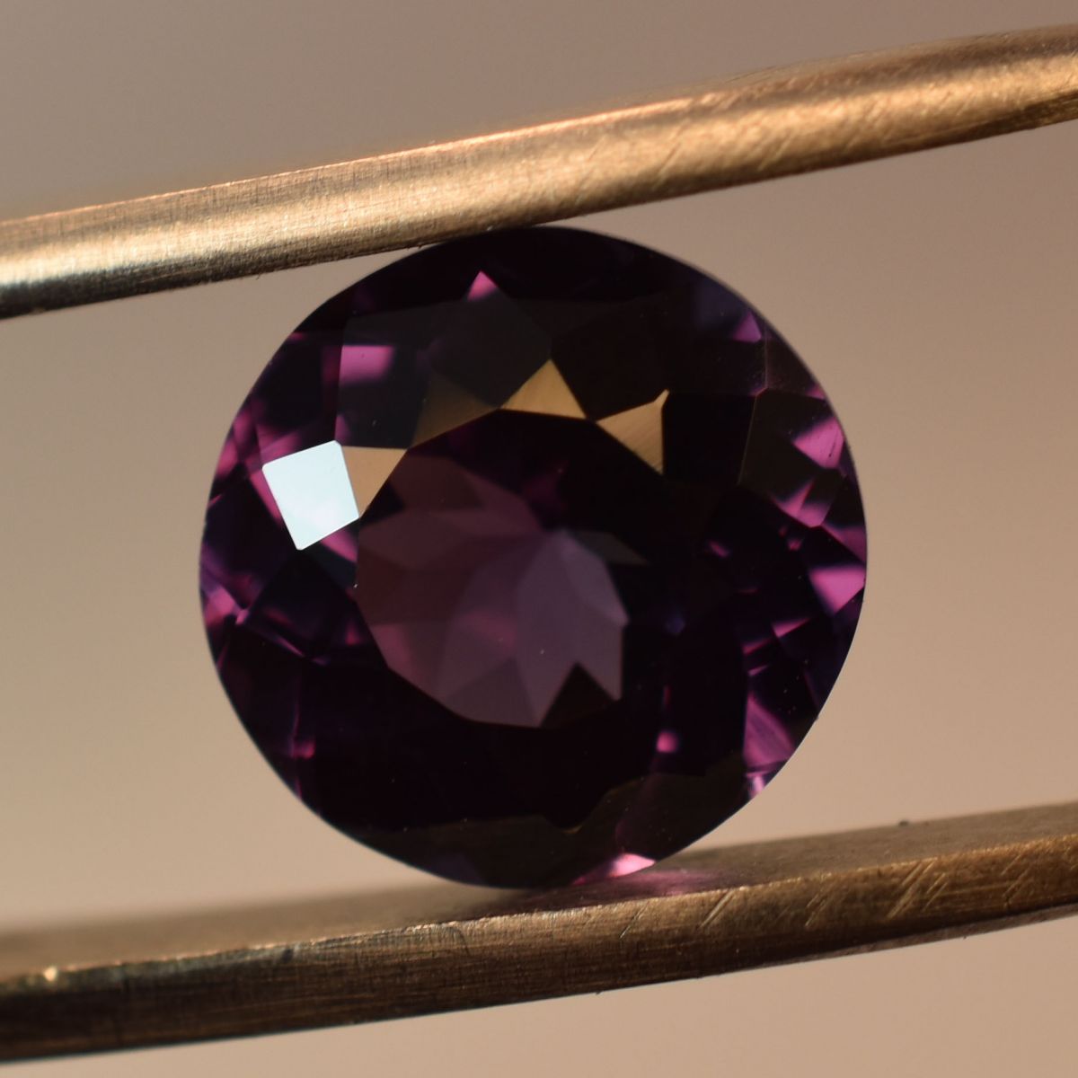 Natural Color-Change Alexandrite 7 Ct CERTIFIED Round Cut Loose Gemstone