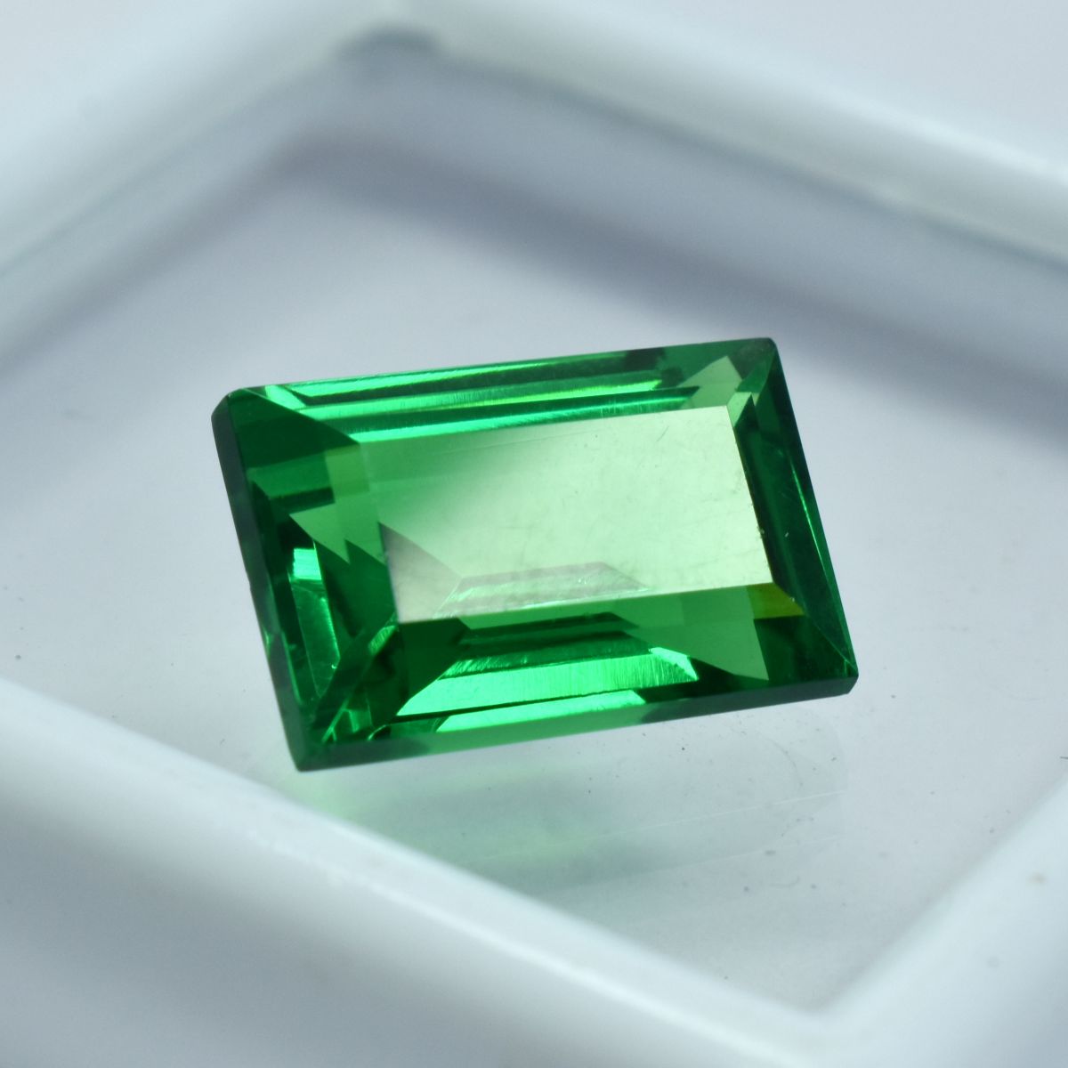 Green Garnet 9.95 Ct Natural Loose Gemstone Extremely Rare Emerald Cut CERTIFIED