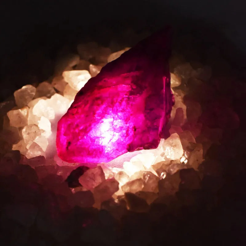 Purple sapphire 102.60 carat rough gemstone natural mineral specimen