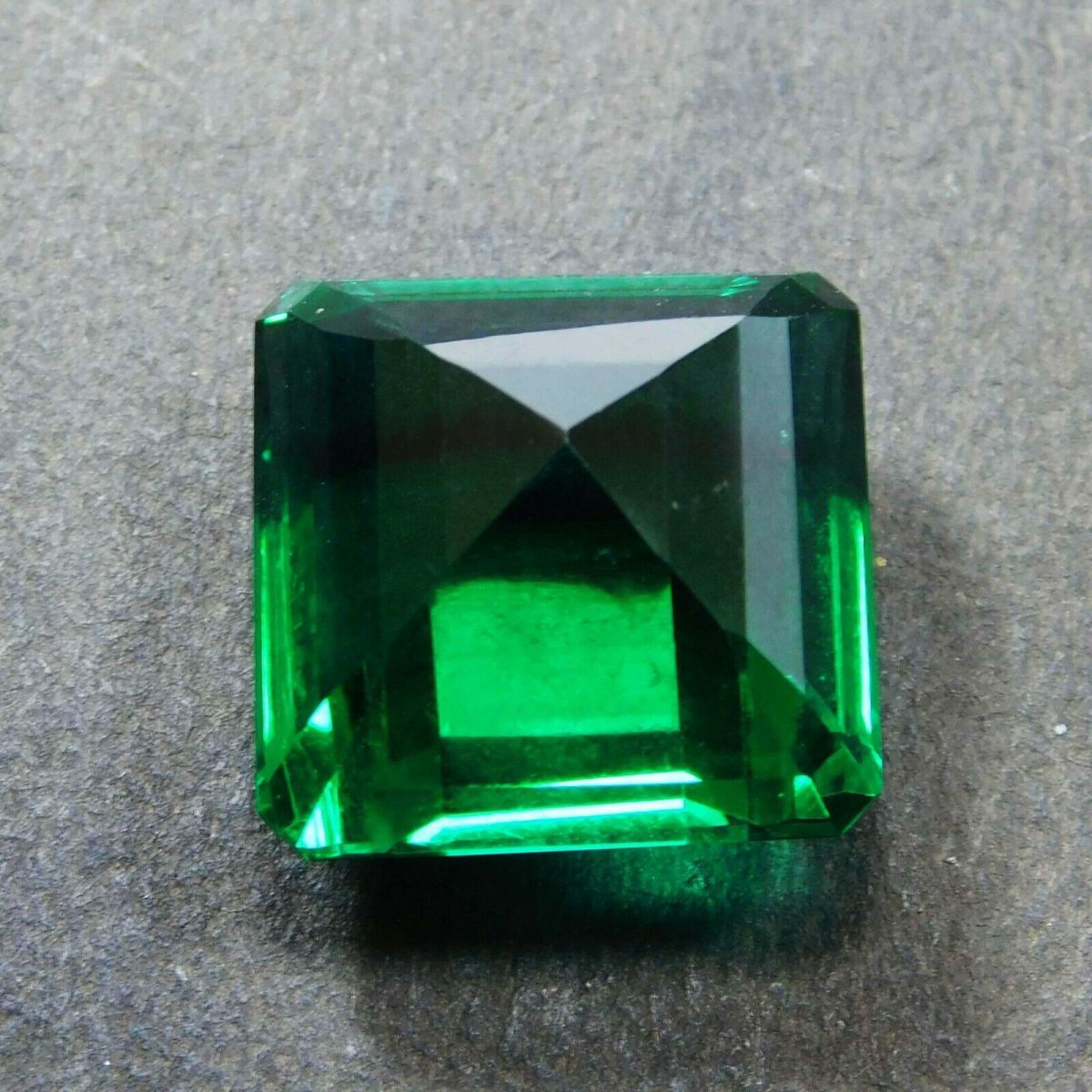 29 Ct A+ Lab-Created Green Colombian Emerald Square Cut CERTIFIED Loose Gemstone