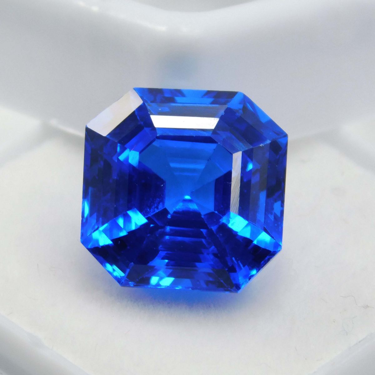 10.30 Ct Natural Tanzanite CERTIFIED Blue Emerald Cut Beautiful Loose Gemstone