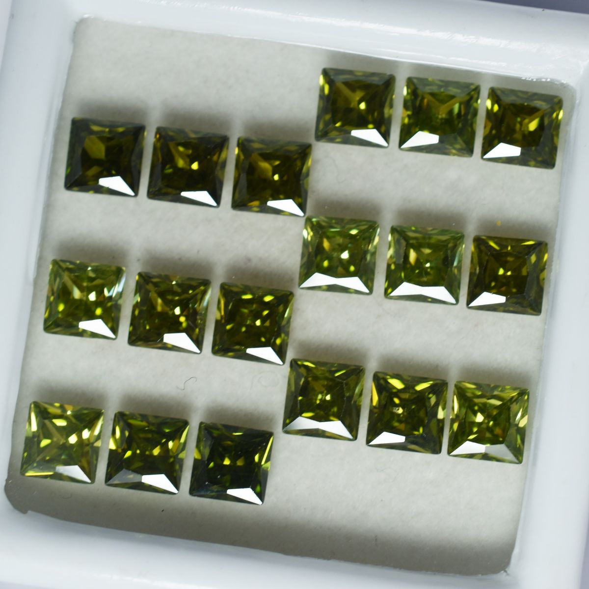 9 Pcs Natural CERTIFIED Green Sapphire Square Cut Loose Gemstone 5x5 MM Lot