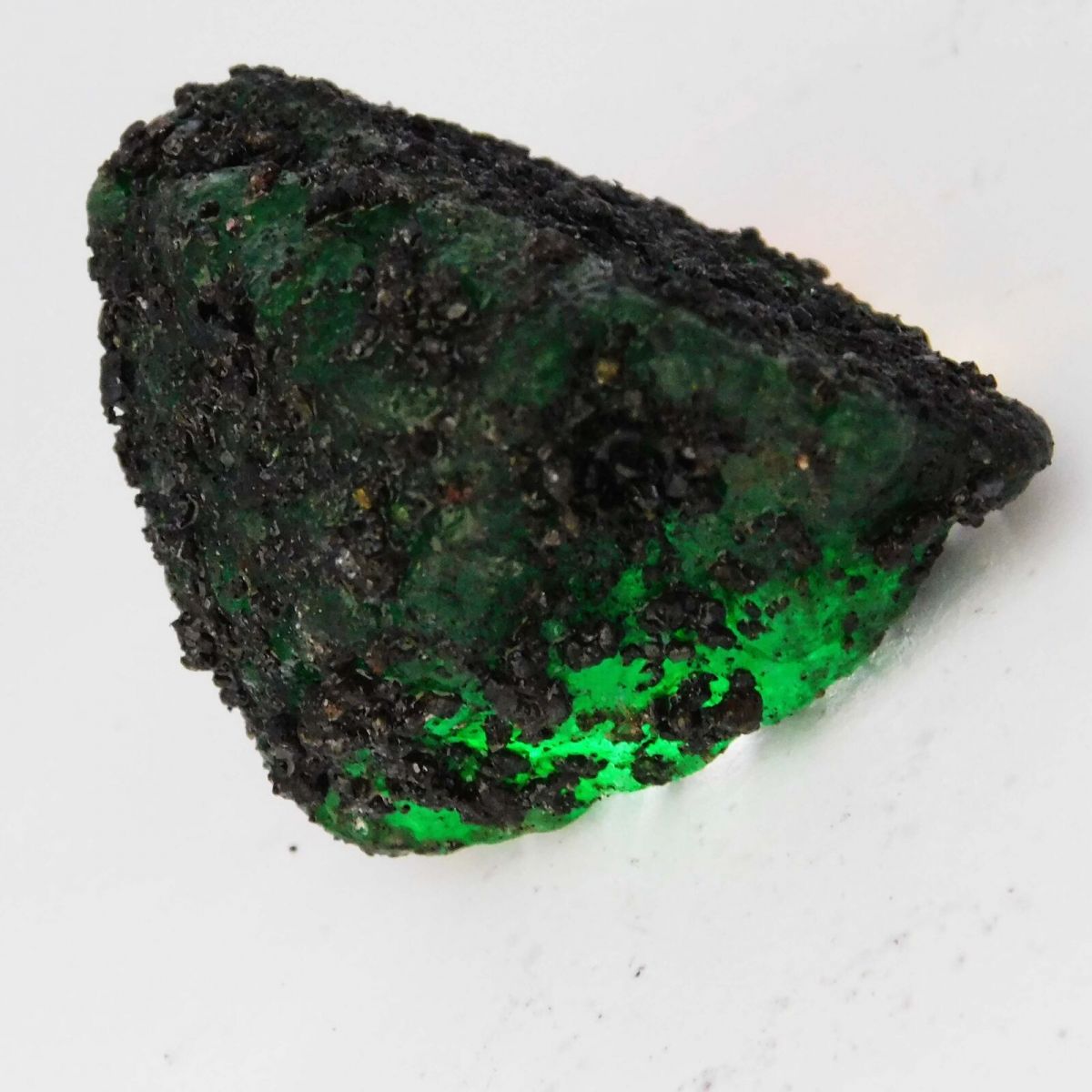 Zambia EMERALD Green UnCut Rough NATURAL 86 Ct CERTIFIED Earth Mind Gemstone