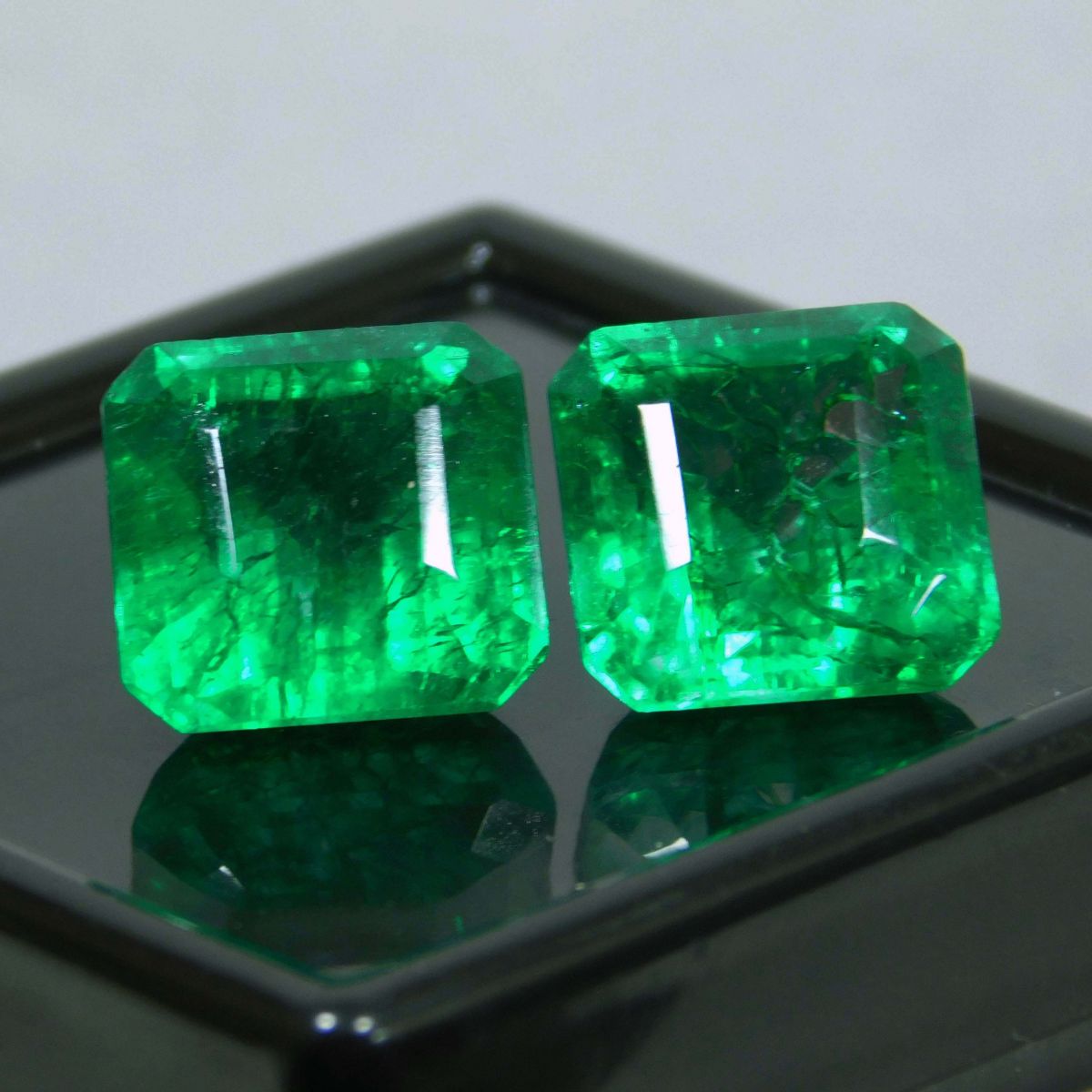 Natural Green Emerald Square Cut CERTIFIED 18.56 Ct Ring Size Lot Loose Gemstone
