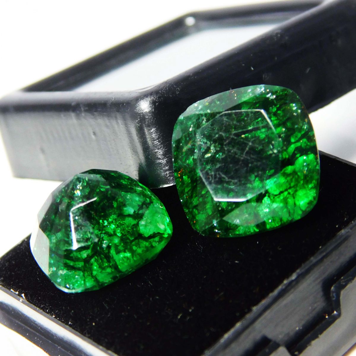 17 Carat Natural Certified Loose Gemstone Untreated Green Colombian Emerald