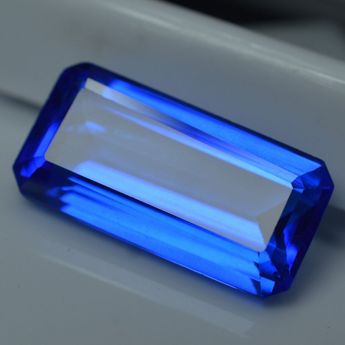 14.35 Carat NATURAL Blue TANZANITE  Color CERTIFIED Emerald Cut Loose Gemstone