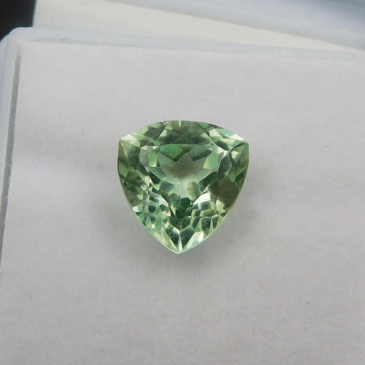 3.87 Ct Trillion Cut Bluish Green Natural Sapphire Loose Gemstone CERTIFIED