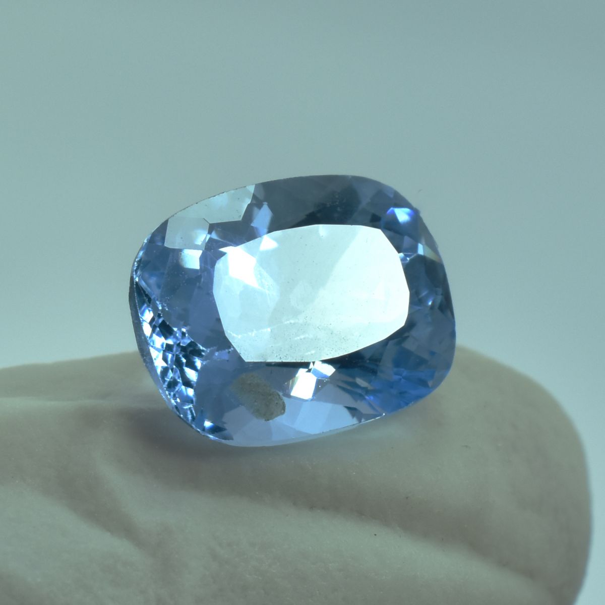 4.00 Ct NATURAL Blue Sapphire Stunning Cushion Cut CERTIFIED Loose Gemstone