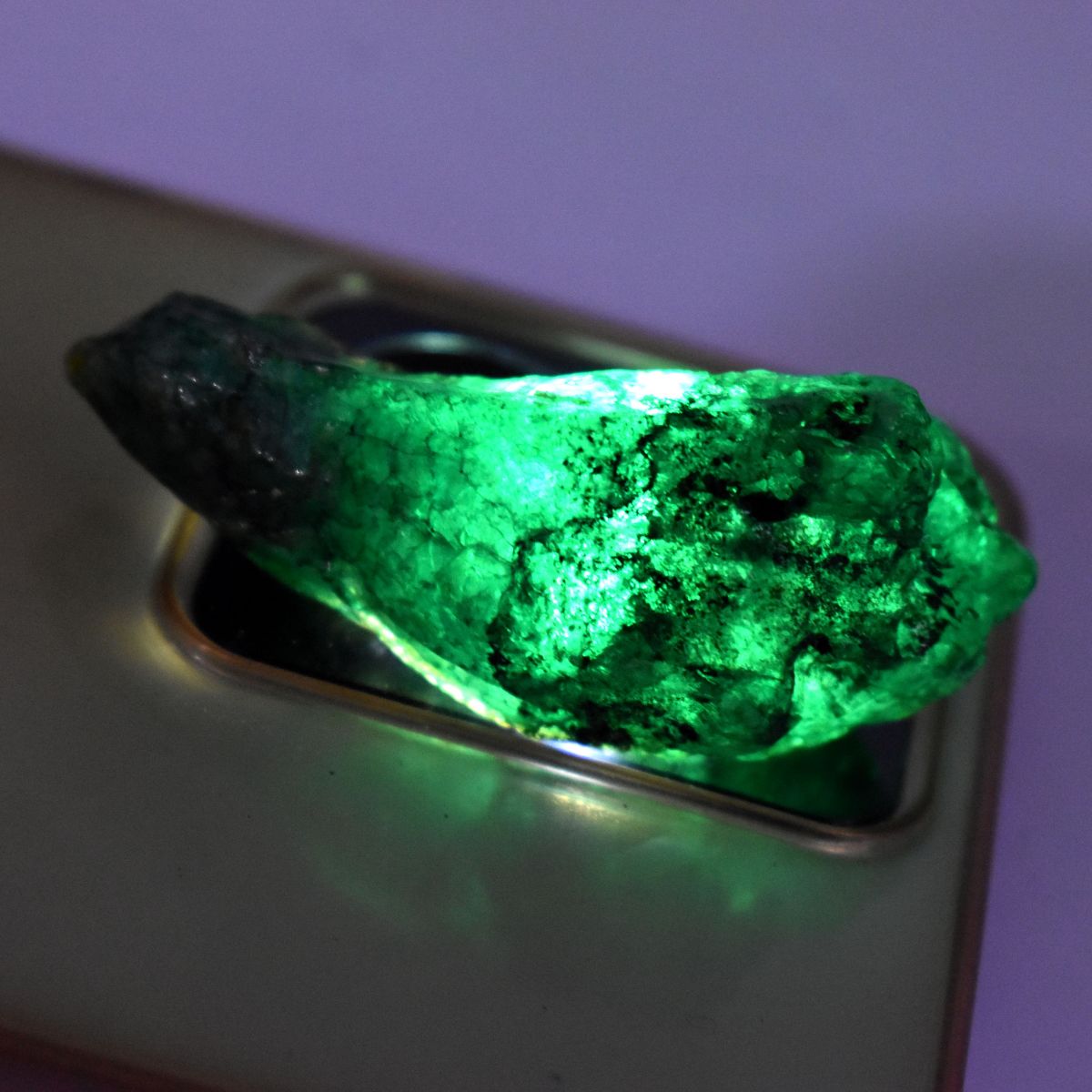 Huge Size Natural Emerald Green 179.40 Ct Uncut Rough CERTIFIED Loose Gemstone