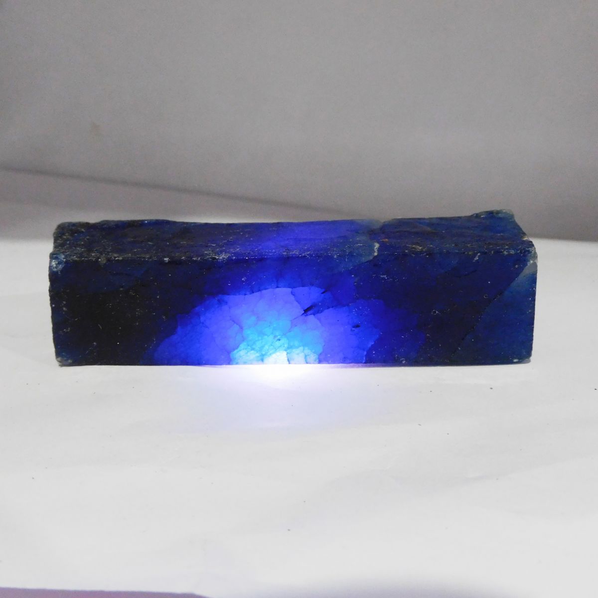 Blue Tanzanite Uncut Rough Natural 520.85 Carat Loose Gemstone CERTIFIED