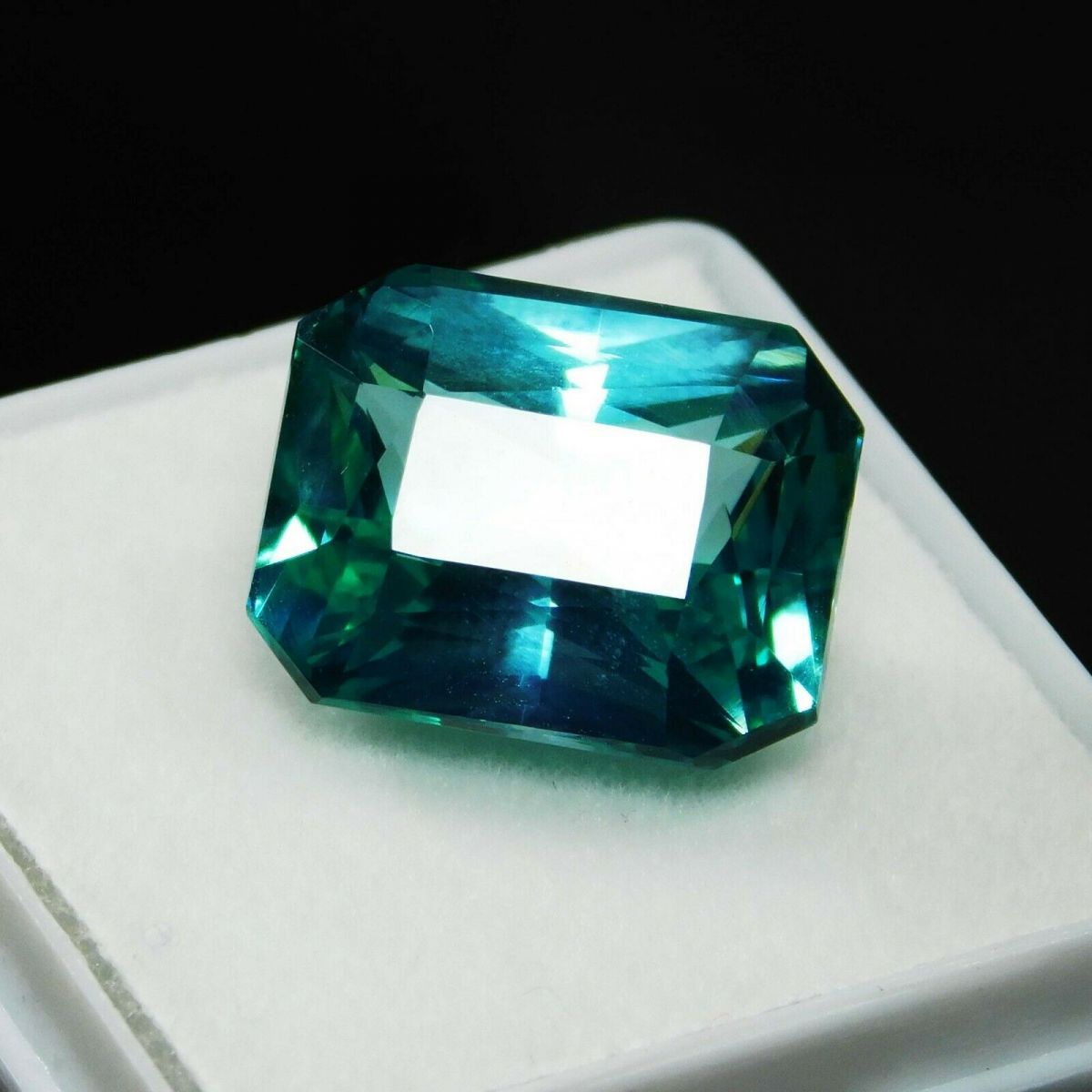 Montana Sapphire Green Emerald Cut 12.10 Ct Natural CERTIFIED Loose Gemstone