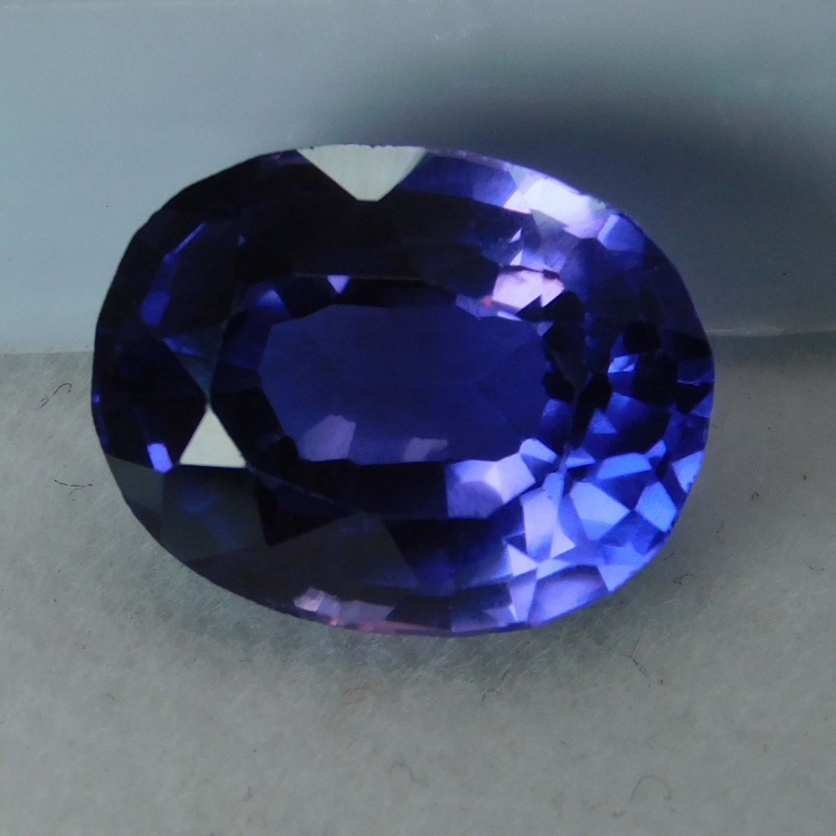 Purple Tanzanite 9.35 Ct Natural Oval Cut CERTIFIED Loose Gemstone For Jwelery