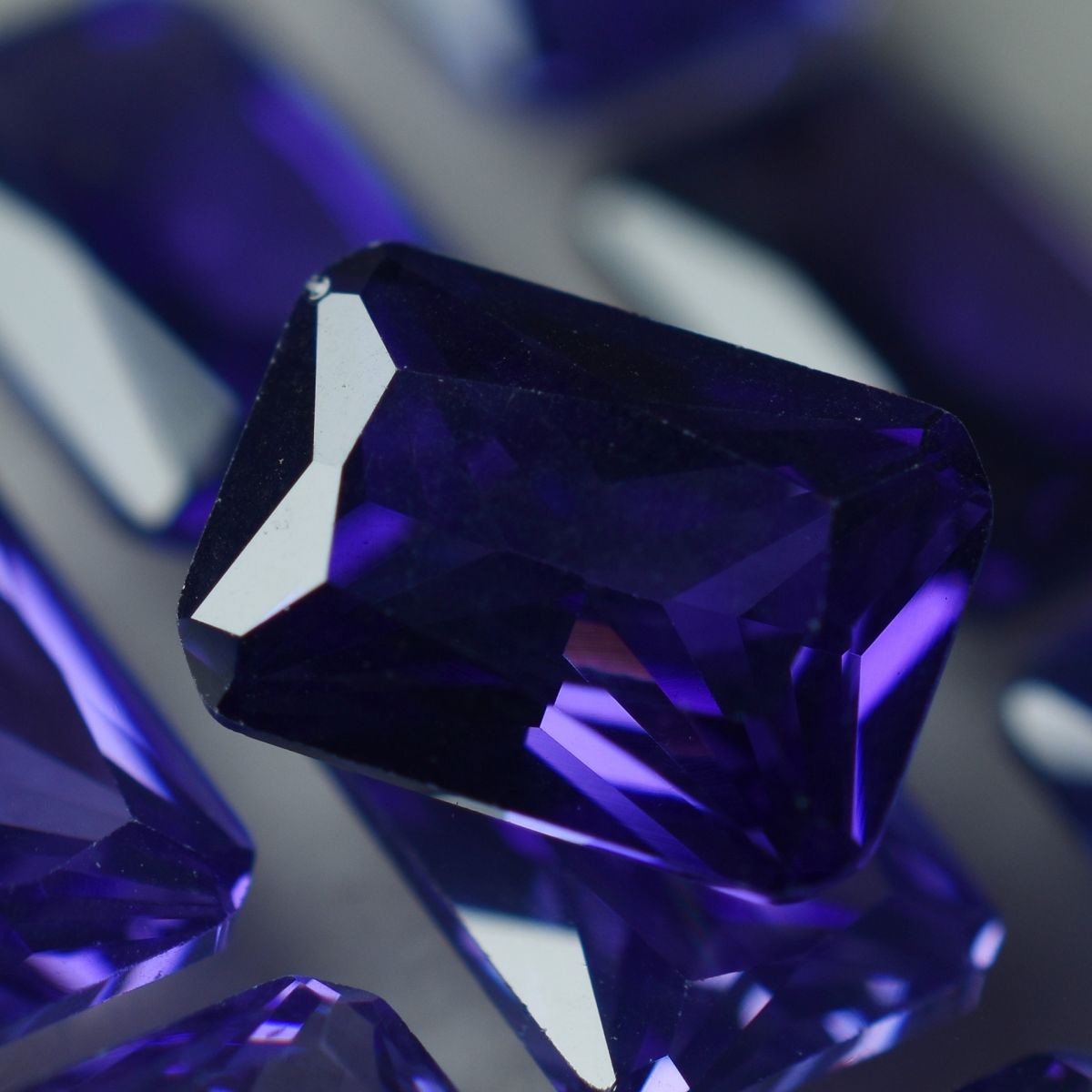 CERTIFIED 24 Pcs Natural Untreated Tanzanite Purple Emerald Cut Gemstone 7x5 mm