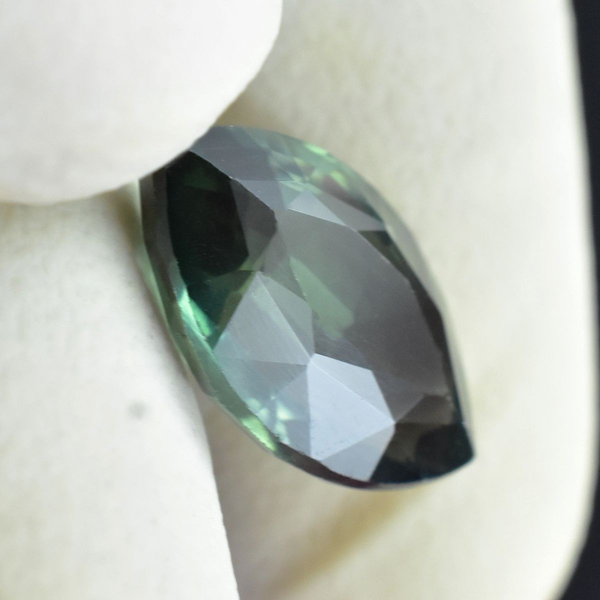 Deep Green Sapphire 6.80 Ct Natural CERTIFIED Loose Gemstone Marquise Cut