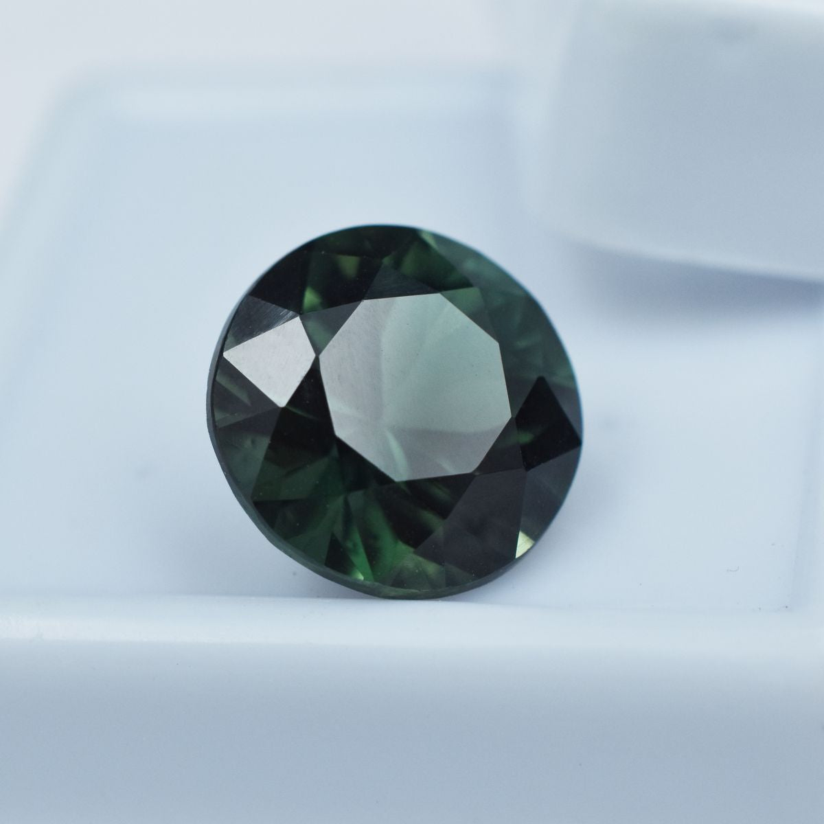 Deep Green Grandidierite 5.20 Carat Natural Round Cut CERTIFIED Loose Gemstone.