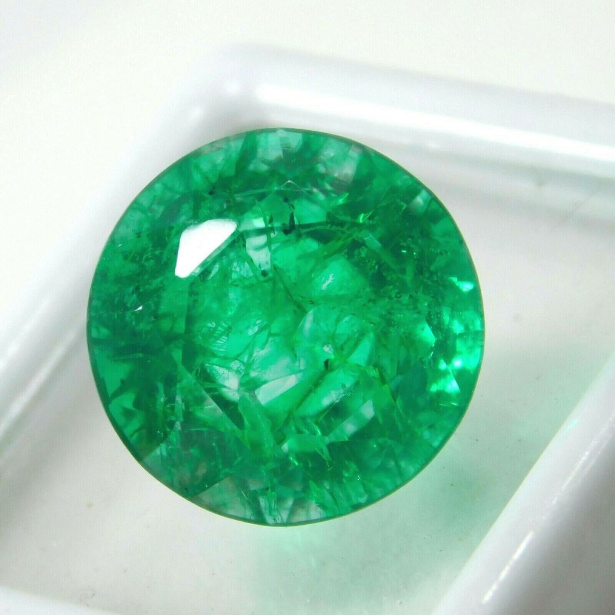 9 Ct  Natural Muzo Colombian Emerald Round Shape Certified Loose Gemstone