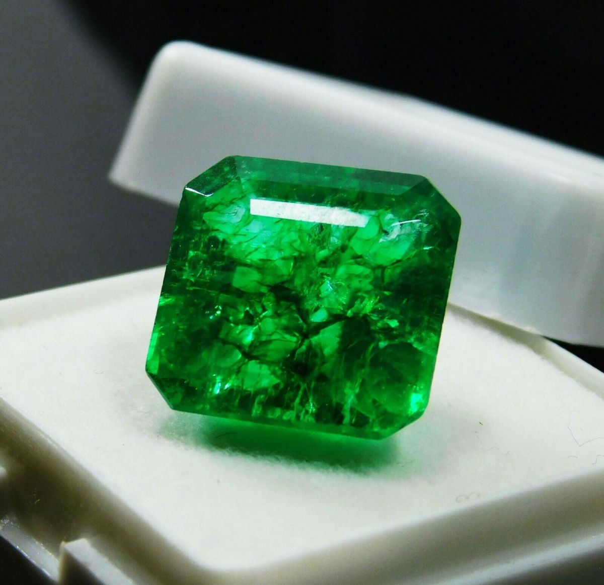 7 Ct CERTIFIED Natural Green Emerald Colombian Loose Gemstone Emerald Cut