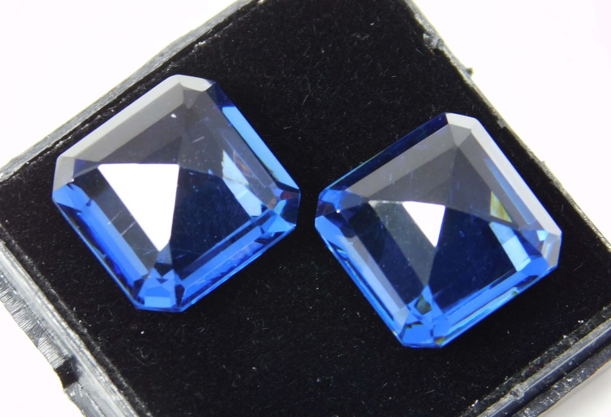 Natural Square Cut 20.50 Ct Perfect Blue Sapphire Loose Gemstone CERTIFIED