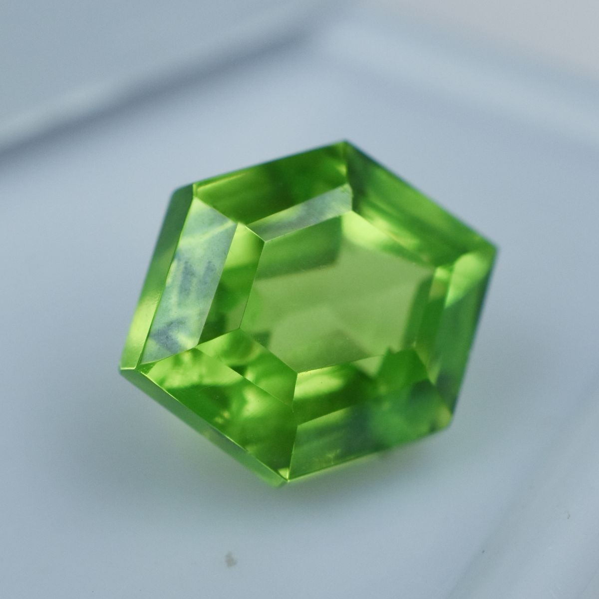 Fancy Cut 4.00 Ct Natural Gorgeous Green Peridot CERTIFIED Best Loose Gemstone