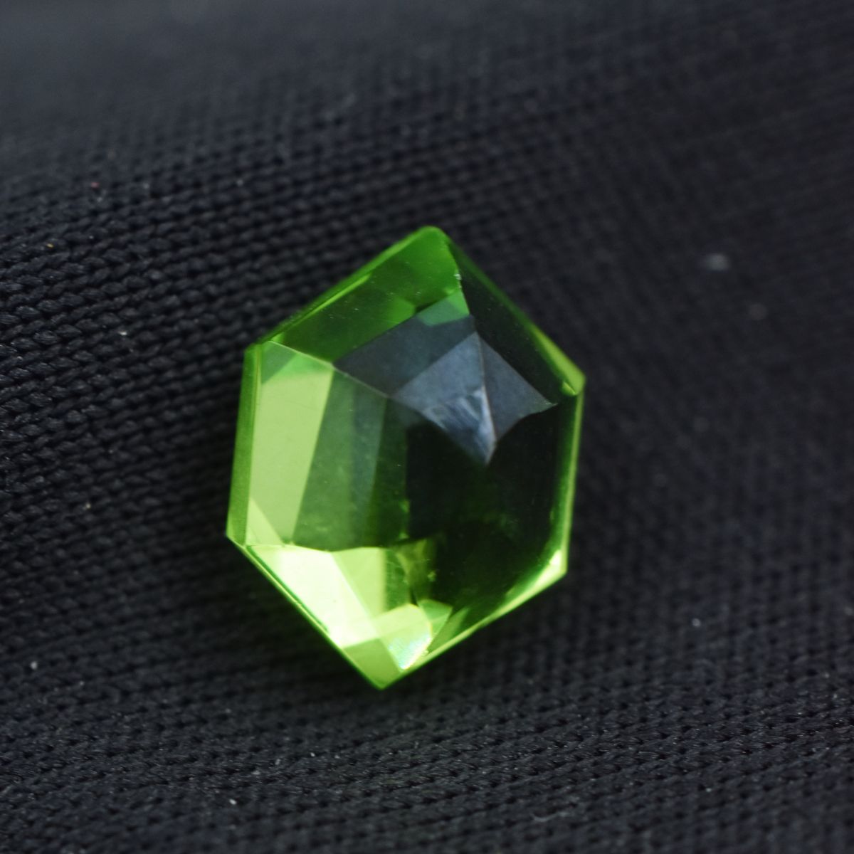 Fancy Cut 4.00 Ct Natural Gorgeous Green Peridot CERTIFIED Best Loose Gemstone