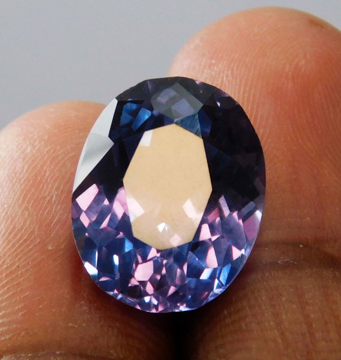 Color-Changing 10.85 Ct Natural Alexandrite CERTIFIED Oval Shape Loose Gemstone.