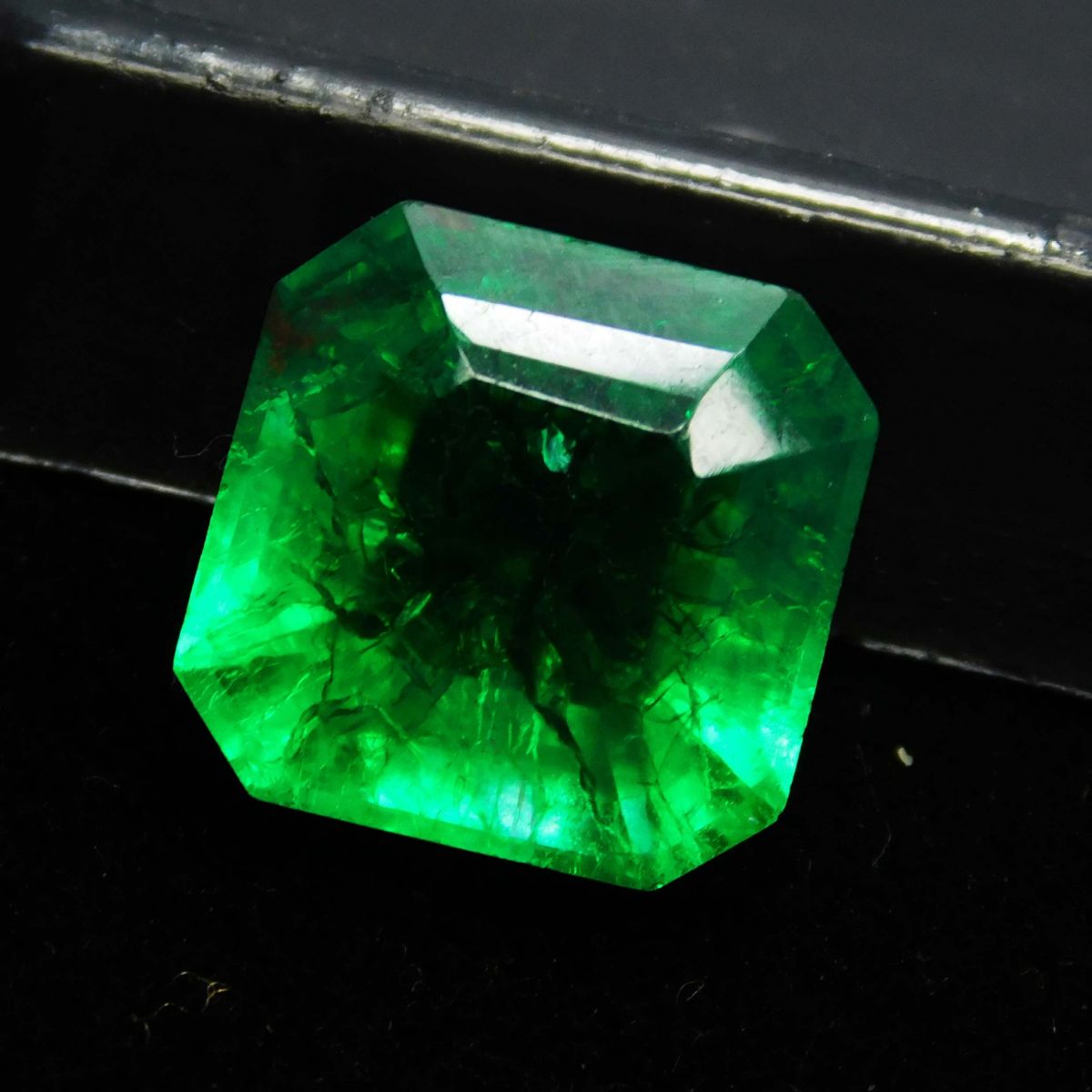 7 Carat Green Colombian Emerald Natural CERTIFIED Square Cut Loose Gemstone