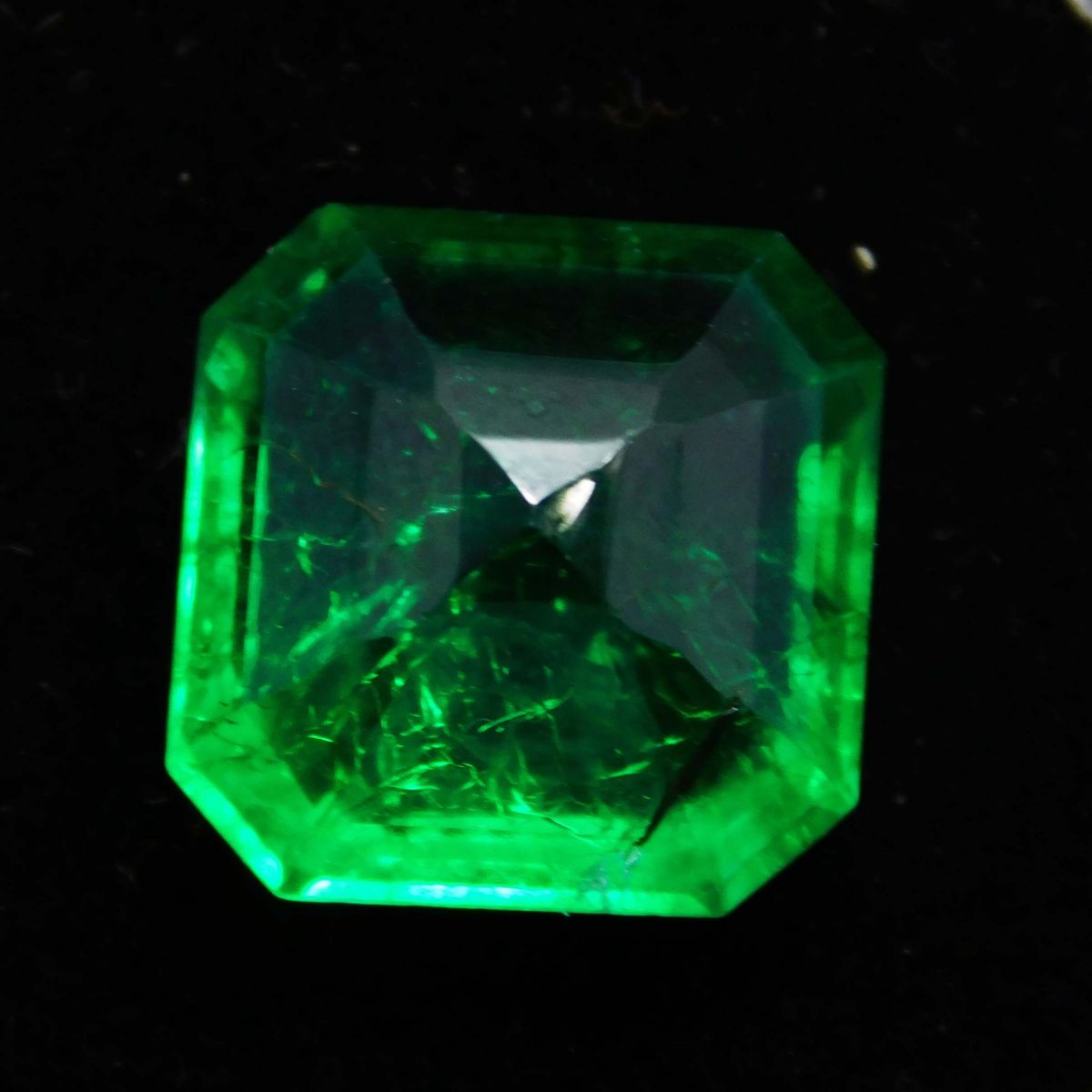 7 Carat Green Colombian Emerald Natural CERTIFIED Square Cut Loose Gemstone