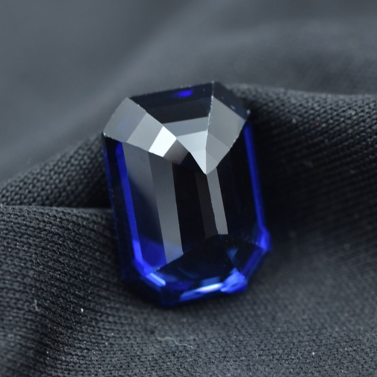 Dark Blue Tanzanite Natural CERTIFIED Loose Gemstone 12.90 Ct Best Emerald Cut.