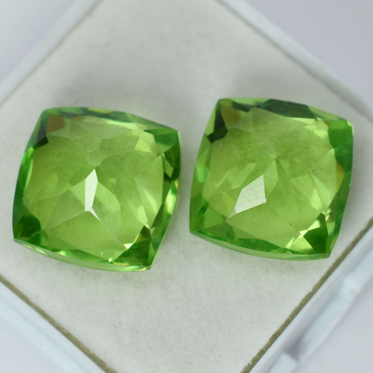 NATURAL Peridot Green Stone 16.00 Ct CERTIFIED Gemstone CUSHION CUT Faceted