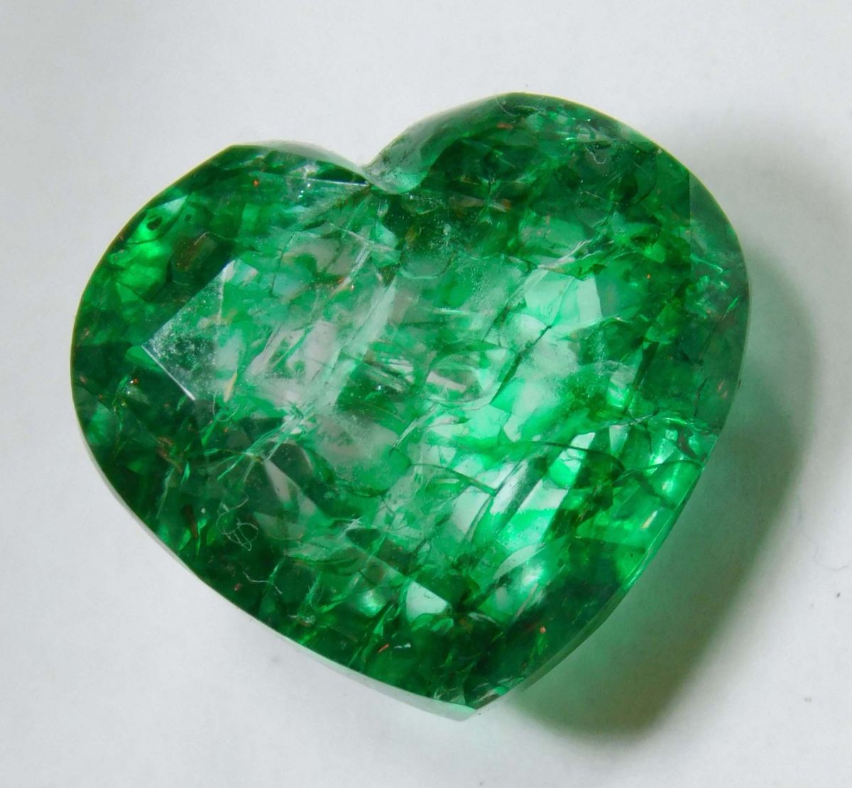 Loose Gemstone CERTIFIED 9.63 Ct Green Colombian Natural Emerald Heart Cut