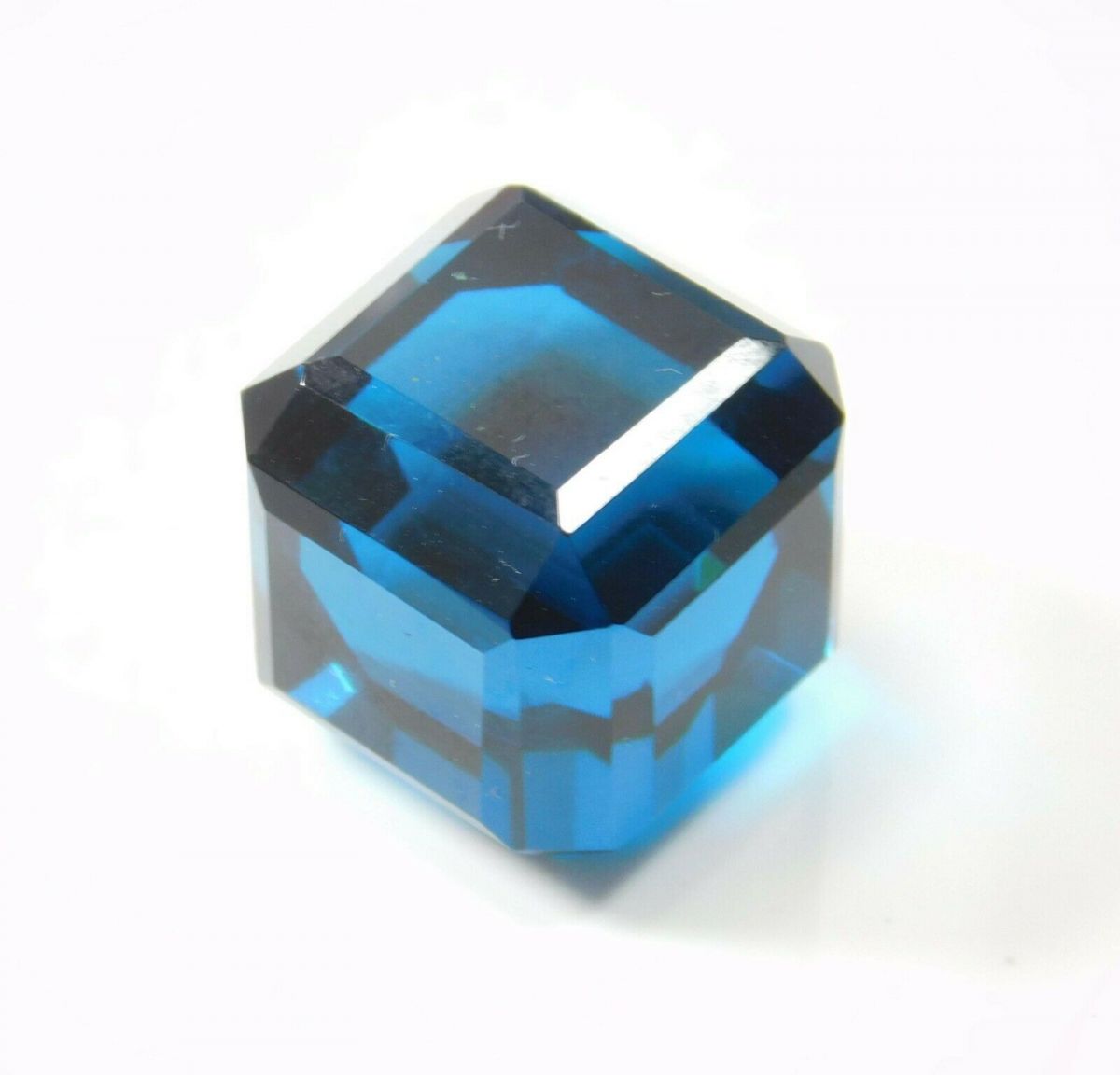 140.10 Ct A+ CERTIFIED Rare Teal Sapphire Loose Gemstone Big Size Cube Cut