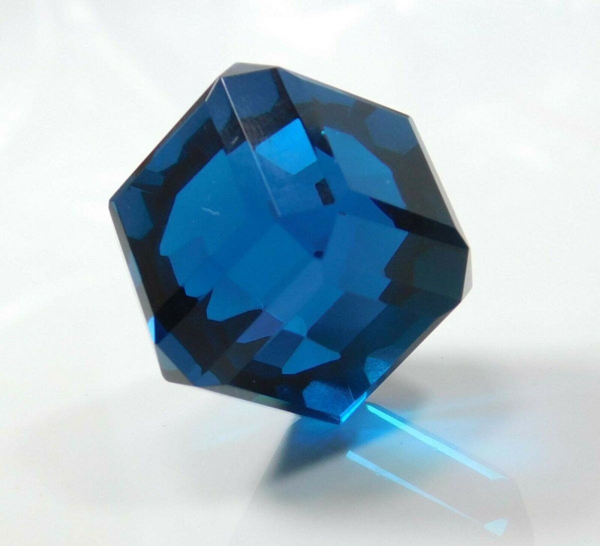 140.10 Ct A+ CERTIFIED Rare Teal Sapphire Loose Gemstone Big Size Cube Cut