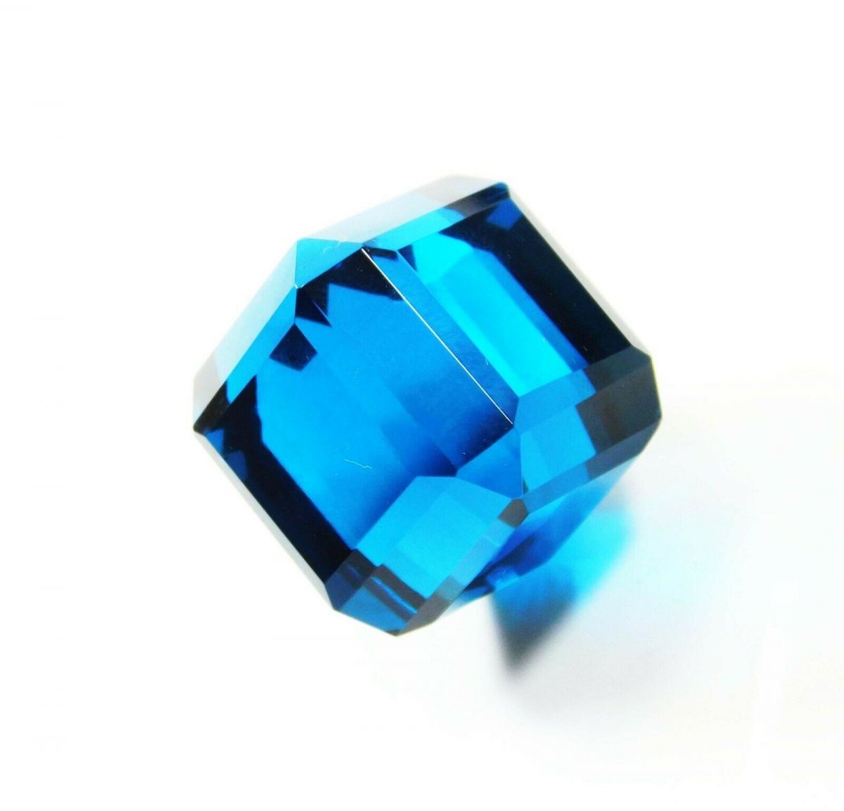 140.10 Ct A+ CERTIFIED Rare Teal Sapphire Loose Gemstone Big Size Cube Cut