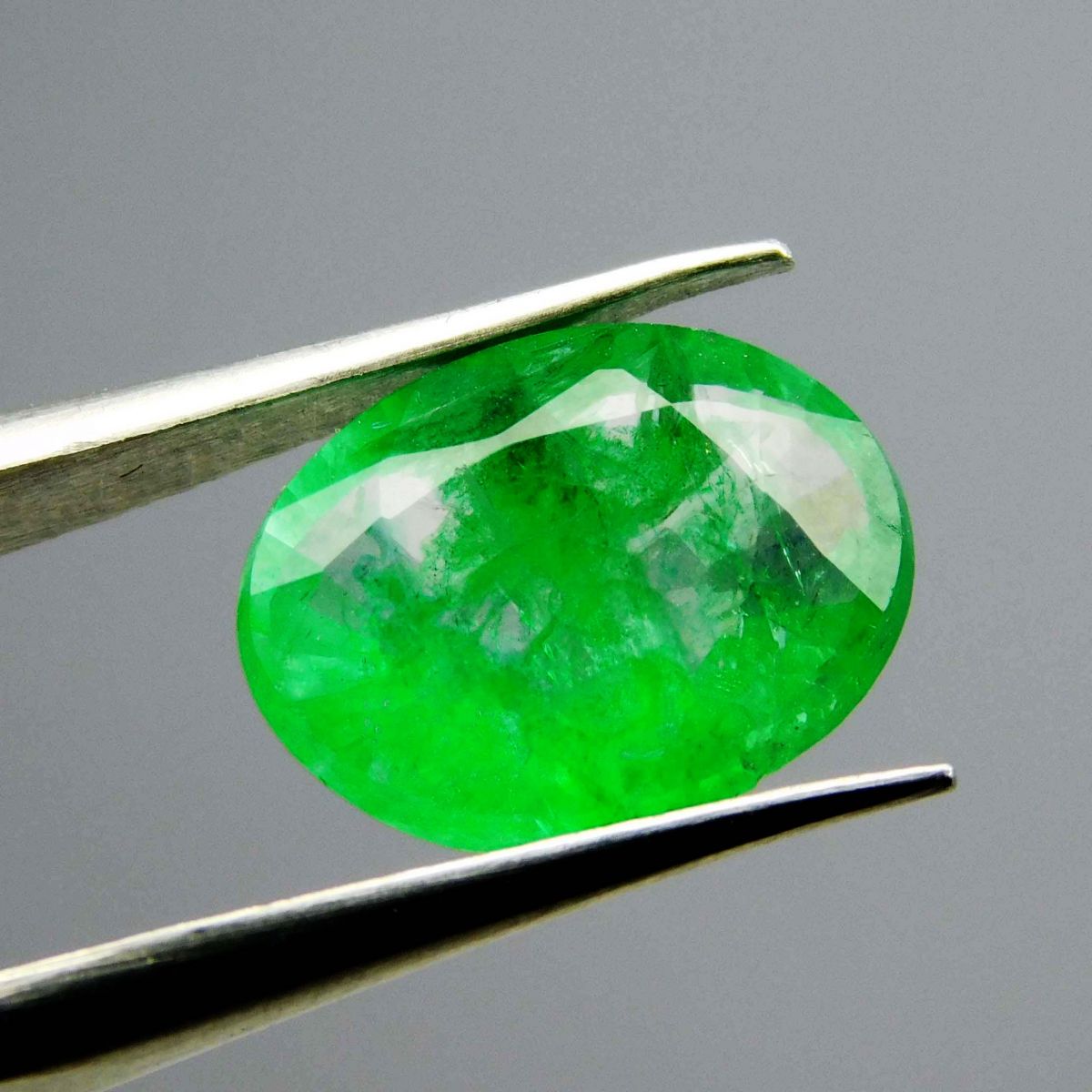 Green Emerald CERTIFIED 7 Carat Natural Oval Cut Colombian Loose Gemstone