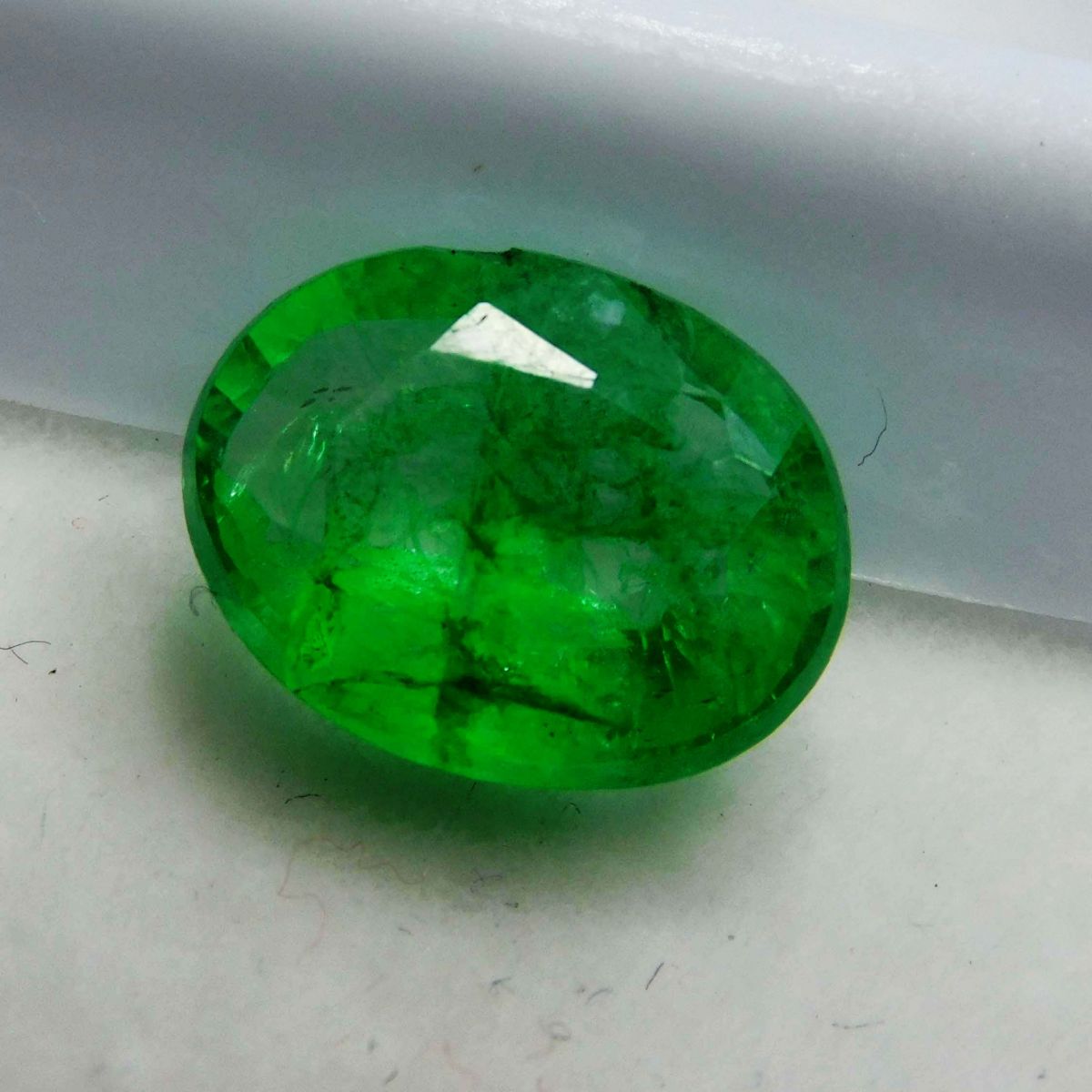 Green Emerald CERTIFIED 7 Carat Natural Oval Cut Colombian Loose Gemstone