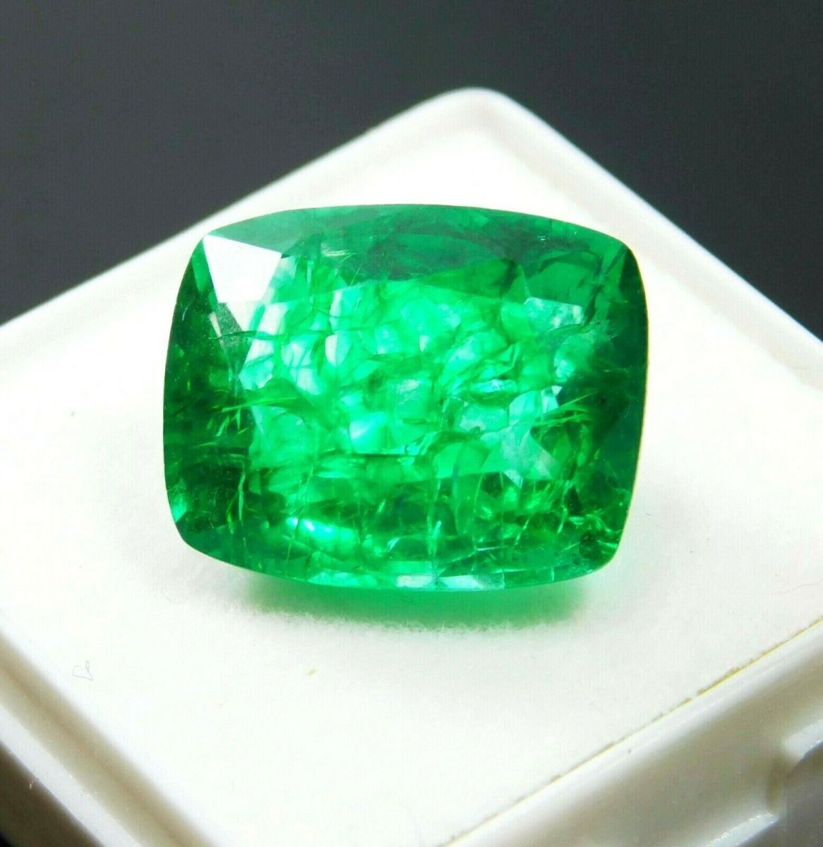 Natural COLOMBIAN Emerald Cushion Cut 6.25 Ct CERTIFIED Green Loose Gemstone