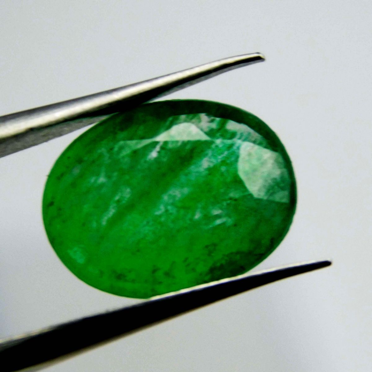 Natural Emerald Green Oval Cut 7 Carat Colombian Loose Gemstone CERTIFIED