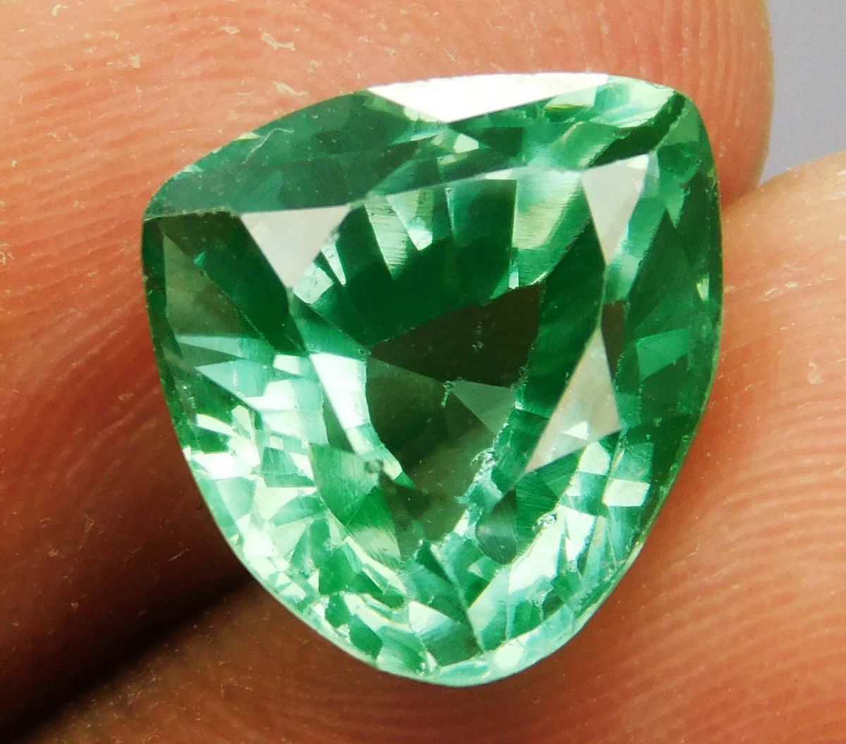 Trillion Cut Sapphire 7.62 Ct Natural Bluish Green CERTIFIED Loose Gemstone