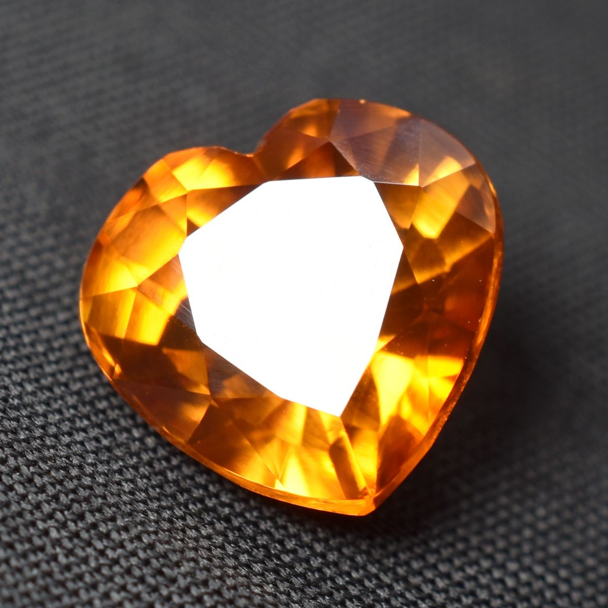 Stunning Orange Color 9 Ct Heart Cut Natural Sapphire Loose Gemstone CERTIFIED