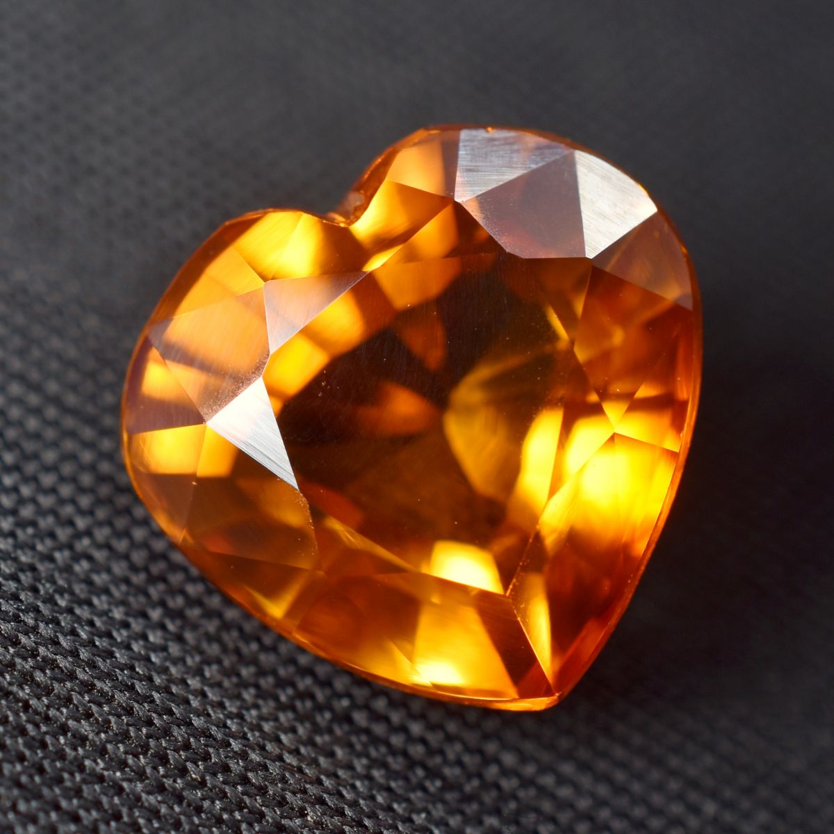 Stunning Orange Color 9 Ct Heart Cut Natural Sapphire Loose Gemstone CERTIFIED