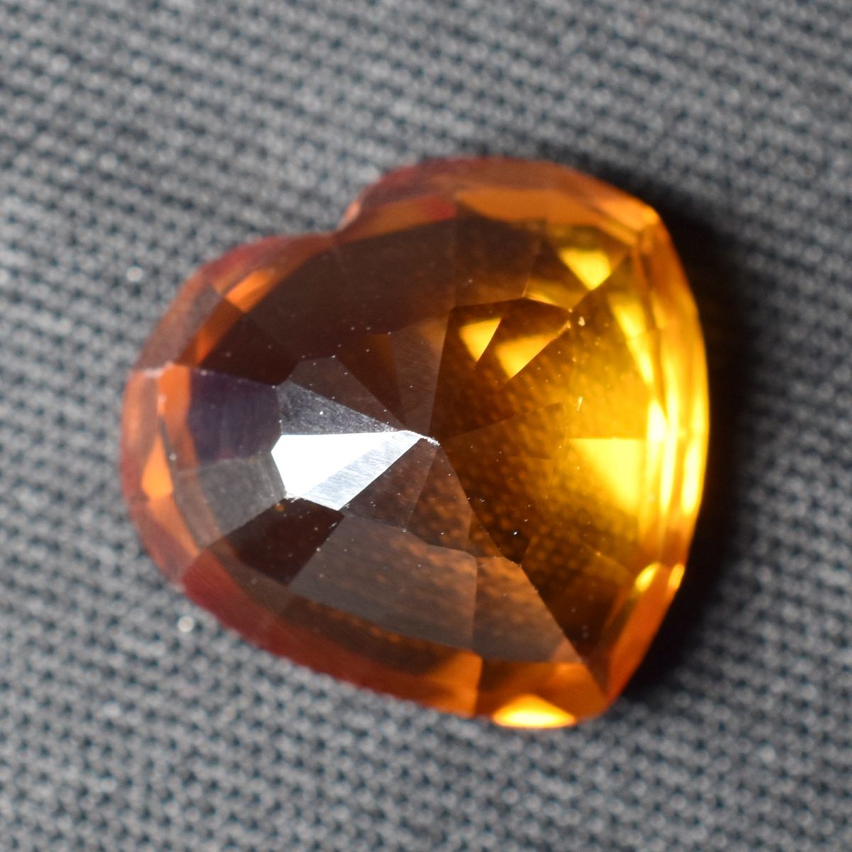 Stunning Orange Color 9 Ct Heart Cut Natural Sapphire Loose Gemstone CERTIFIED