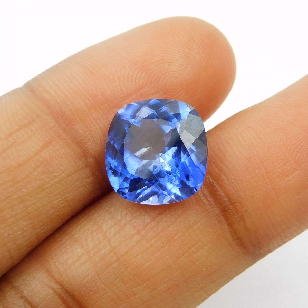 CERTIFIED Square Cut Loose Gemstone 6.75 Carat Beautiful Natural Tanzanite Blue