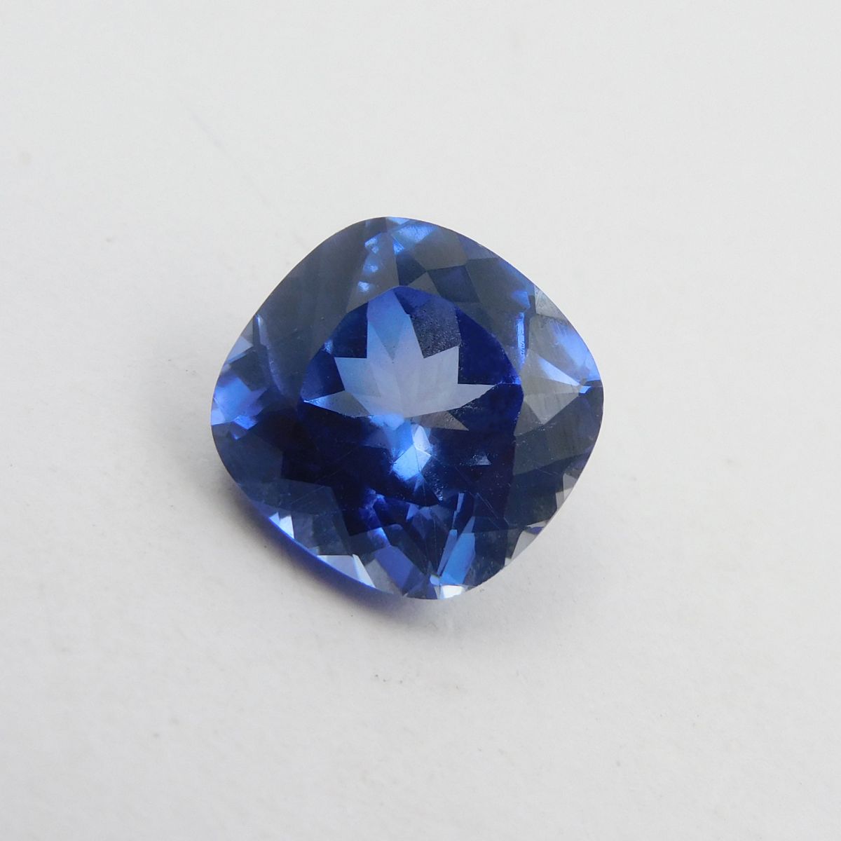 CERTIFIED Square Cut Loose Gemstone 6.75 Carat Beautiful Natural Tanzanite Blue