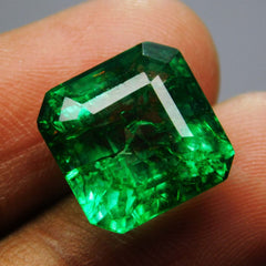 8.00 Carat Natural CERTIFIED Emerald Emerald Cut Green Colombian Loose Gemstone